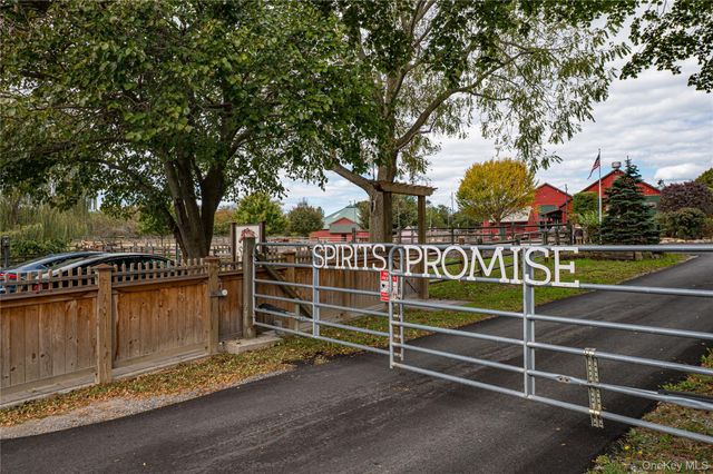 2746 Sound Avenue, Riverhead, NY 11901