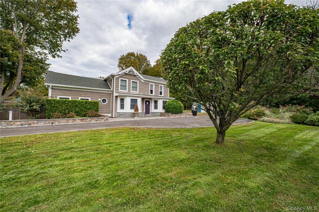 2746 Sound Avenue, Riverhead, NY 11901