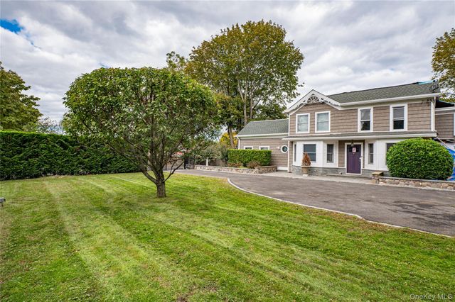 2746 Sound Avenue, Riverhead, NY 11901