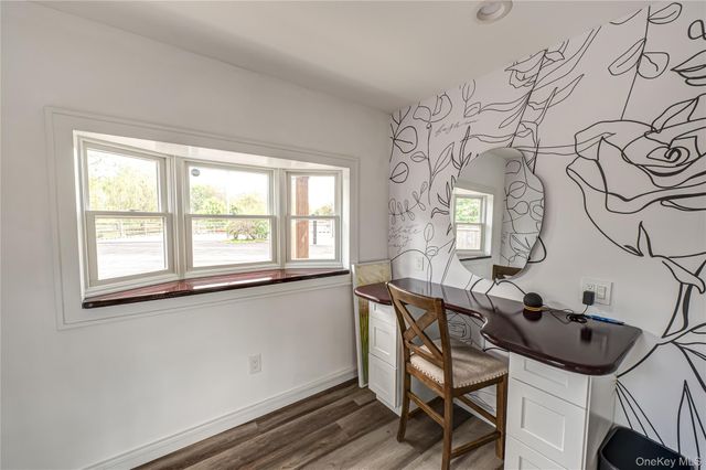 2746 Sound Avenue, Riverhead, NY 11901