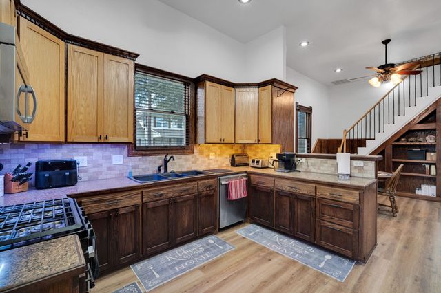 312 W 8th Street, Ferris, TX 75125