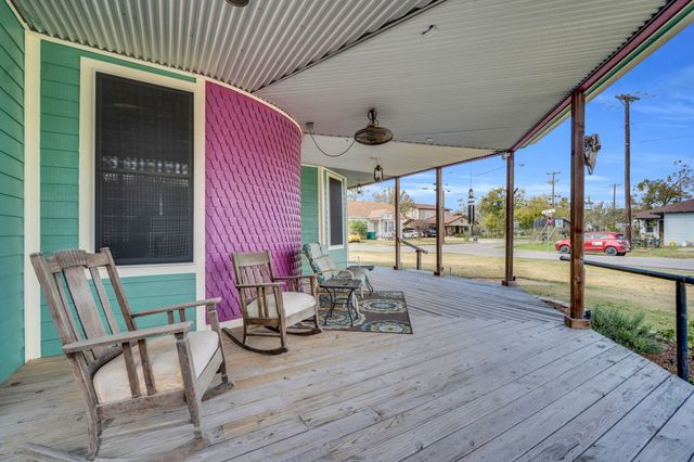 312 W 8th Street, Ferris, TX 75125