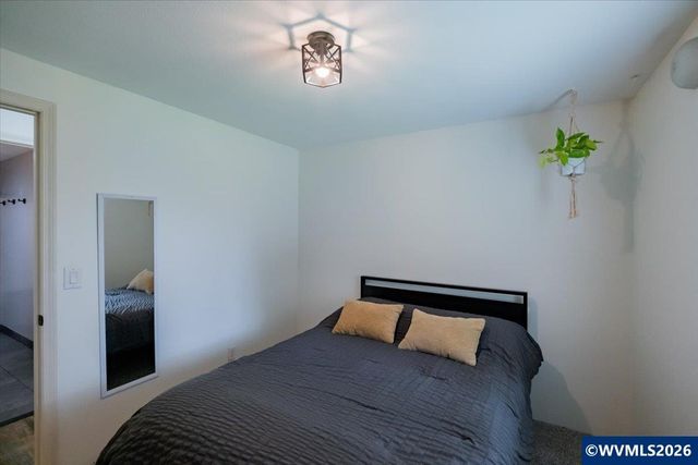 1475 Seattle Slew Dr SE, Salem, OR 97317