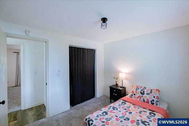 1475 Seattle Slew Dr SE, Salem, OR 97317