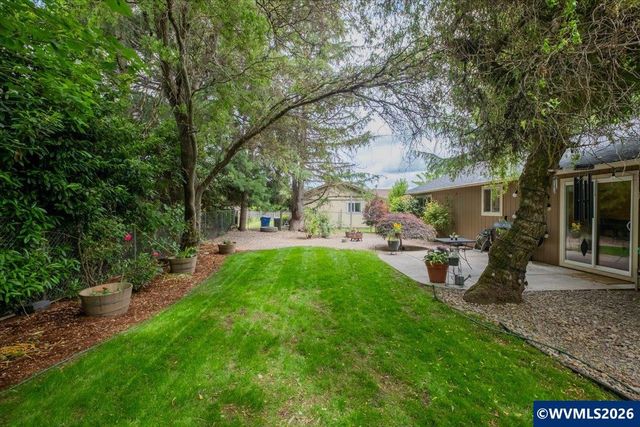 1475 Seattle Slew Dr SE, Salem, OR 97317