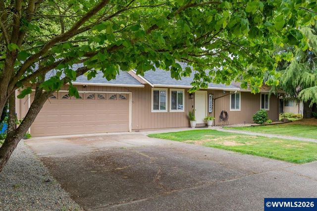 1475 Seattle Slew Dr SE, Salem, OR 97317