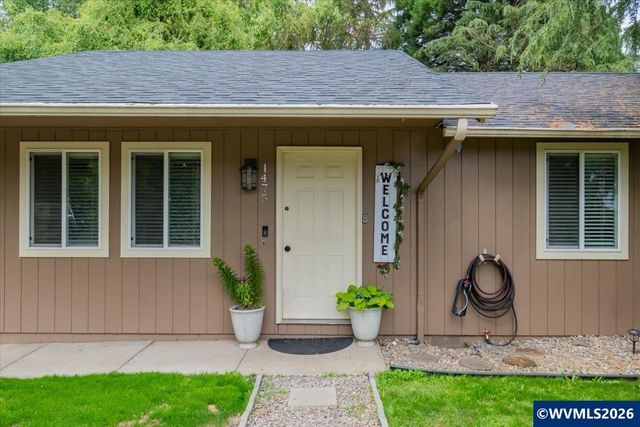1475 Seattle Slew Dr SE, Salem, OR 97317