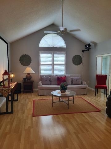 3709 MOLLIE LANE, Ruskin, FL 33573