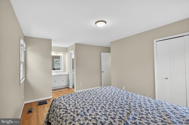 4815 WAKEFIELD CHAPEL RD, Annandale, VA 22003