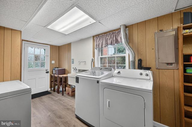 4815 WAKEFIELD CHAPEL RD, Annandale, VA 22003