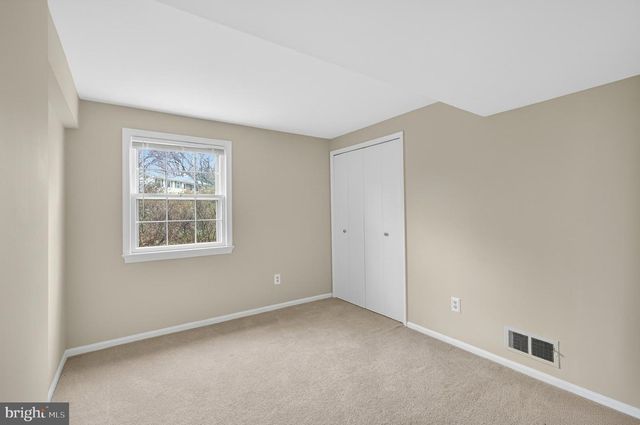 4815 WAKEFIELD CHAPEL RD, Annandale, VA 22003