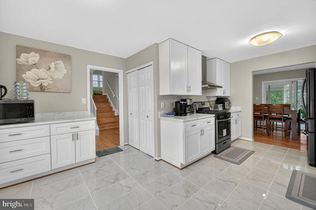 4815 WAKEFIELD CHAPEL RD, Annandale, VA 22003