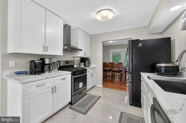 4815 WAKEFIELD CHAPEL RD, Annandale, VA 22003