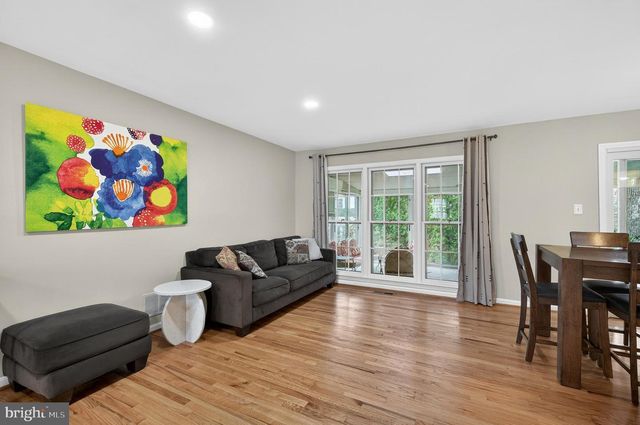 4815 WAKEFIELD CHAPEL RD, Annandale, VA 22003