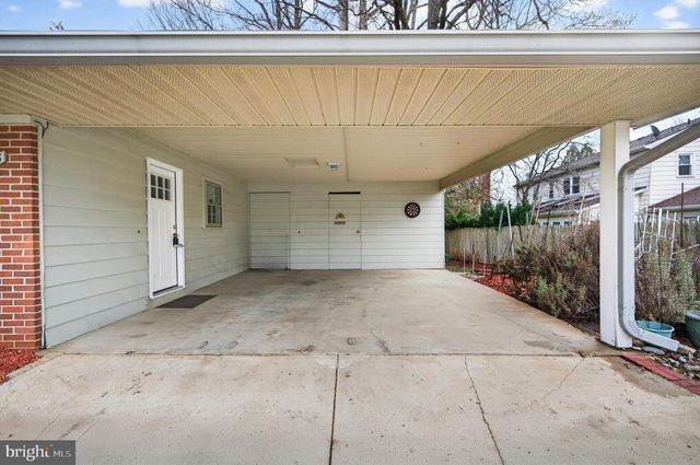 4815 WAKEFIELD CHAPEL RD, Annandale, VA 22003