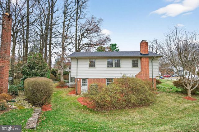 4815 WAKEFIELD CHAPEL RD, Annandale, VA 22003