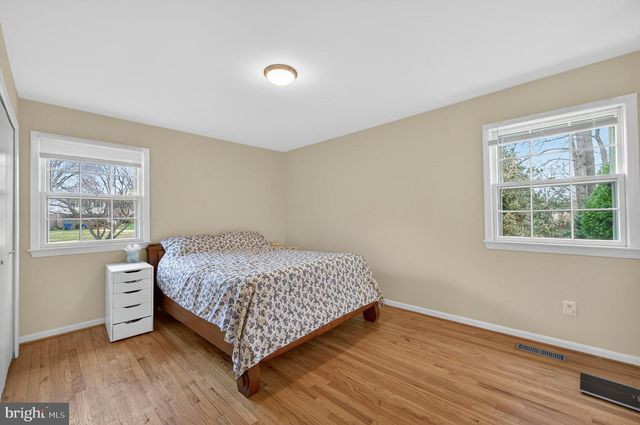 4815 WAKEFIELD CHAPEL RD, Annandale, VA 22003