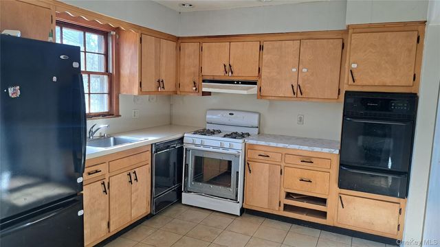 112 Grandview Avenue, Spring Valley, NY 10977