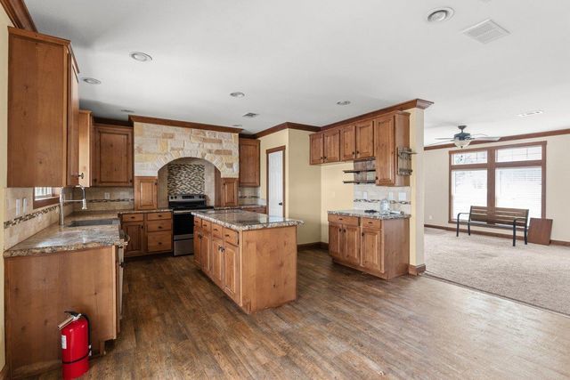 186 La Selva DR, Elgin, TX 78621