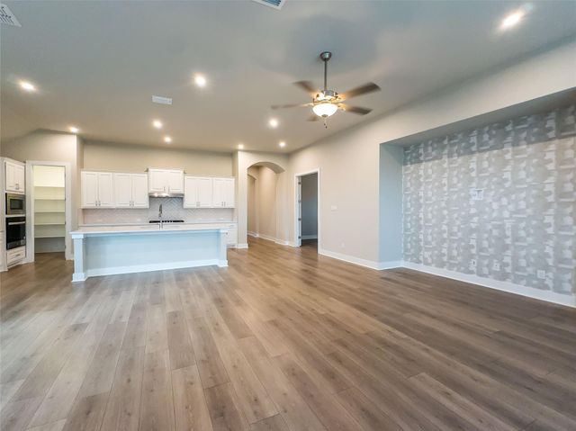 337 Alicante LN, Liberty Hill, TX 78642