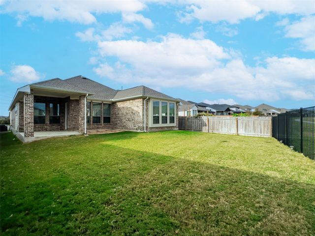 337 Alicante LN, Liberty Hill, TX 78642