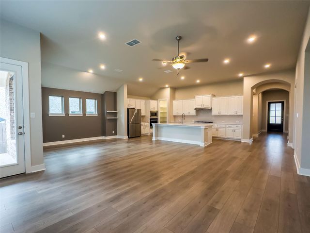 337 Alicante LN, Liberty Hill, TX 78642