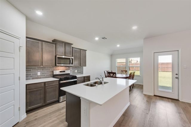727 Dove Haven Way, Lavon, TX 75166