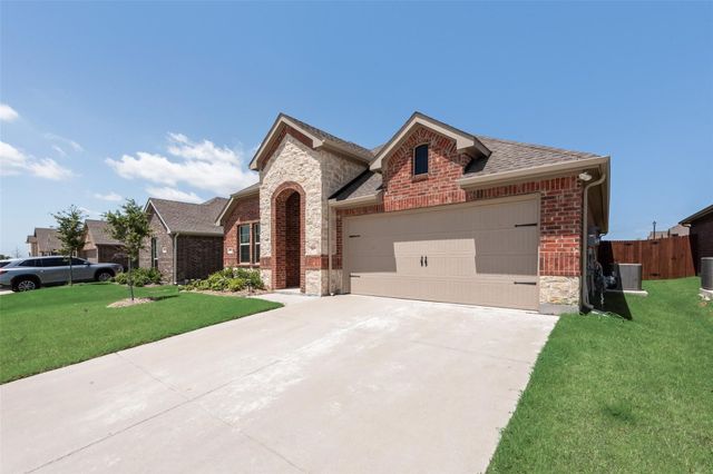 727 Dove Haven Way, Lavon, TX 75166