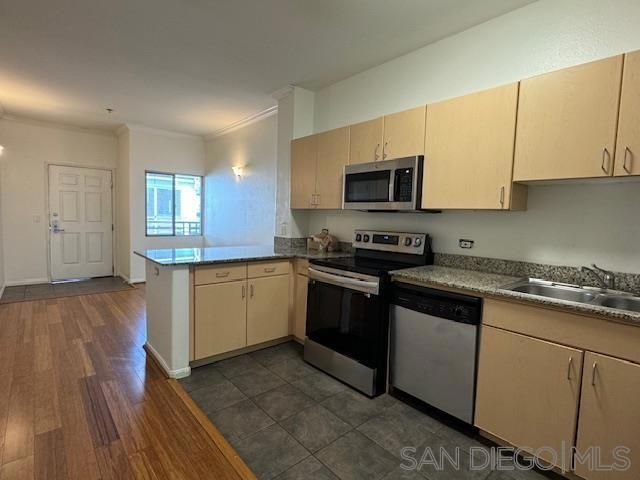 1643 6th Ave 408, San Diego, CA 92101