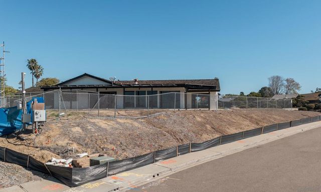 8504 Prestwick Dr, La Jolla, CA 92037