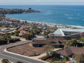 8504 Prestwick Dr, La Jolla, CA 92037