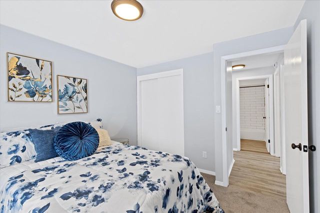 2031 Terry LANE, De Pere, WI 54115