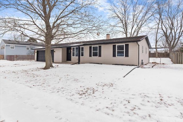 2031 Terry LANE, De Pere, WI 54115