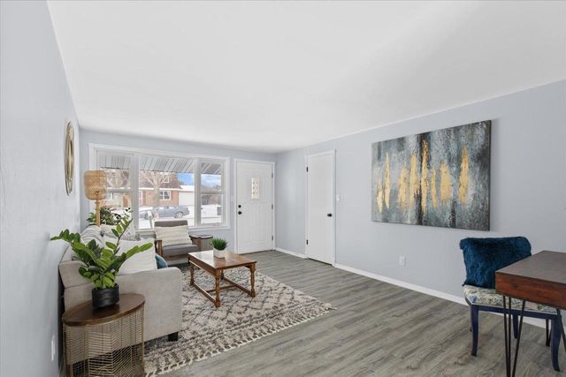 2031 Terry LANE, De Pere, WI 54115