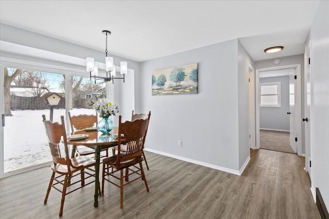 2031 Terry LANE, De Pere, WI 54115