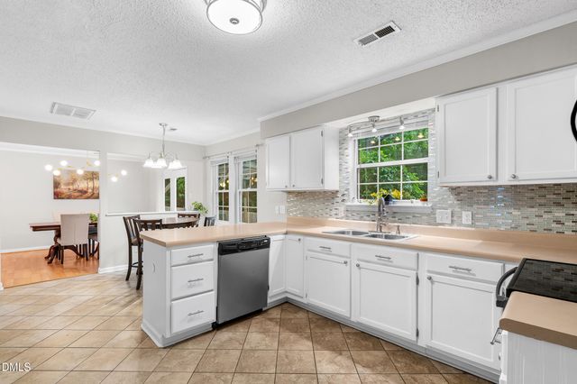 16 Meadowcrest Drive, Durham, NC 27703