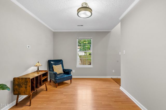 16 Meadowcrest Drive, Durham, NC 27703