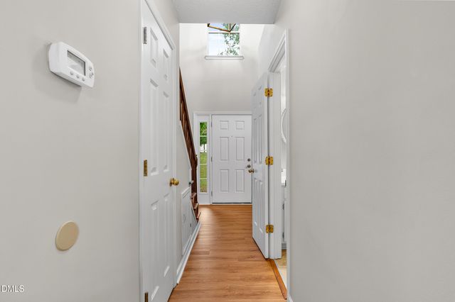 16 Meadowcrest Drive, Durham, NC 27703