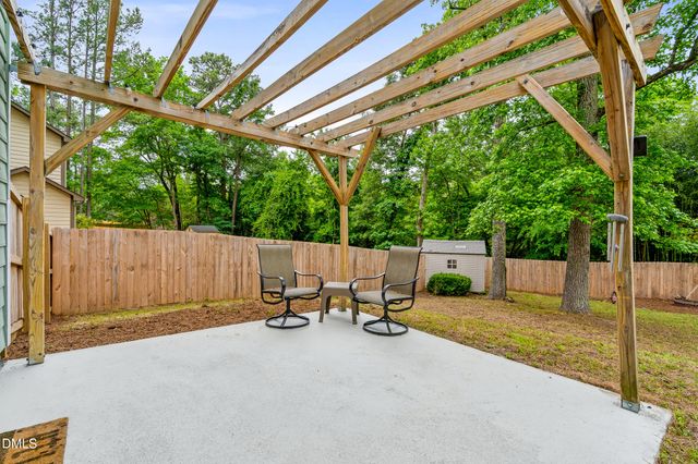 16 Meadowcrest Drive, Durham, NC 27703