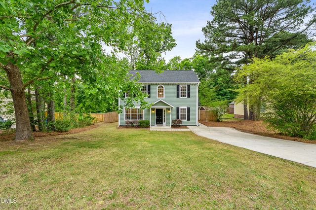 16 Meadowcrest Drive, Durham, NC 27703