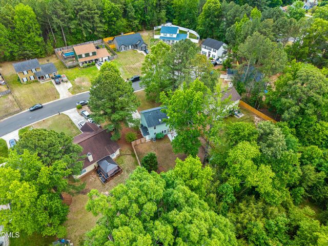 16 Meadowcrest Drive, Durham, NC 27703