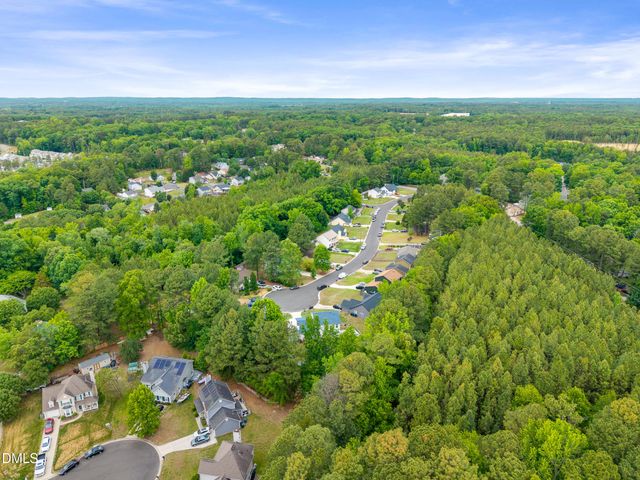 16 Meadowcrest Drive, Durham, NC 27703