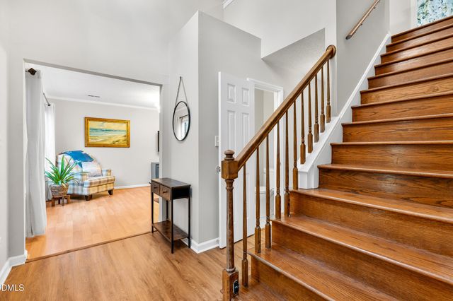 16 Meadowcrest Drive, Durham, NC 27703