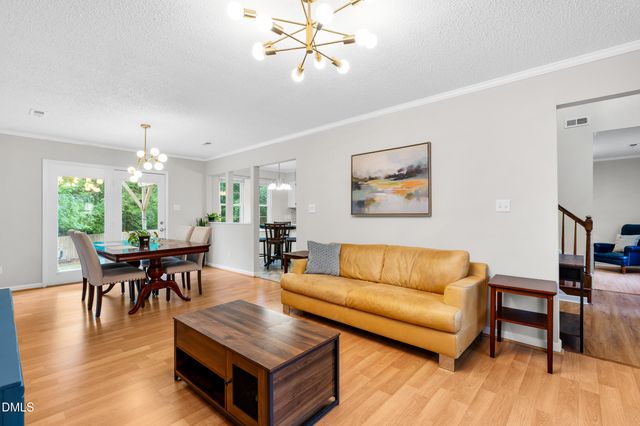 16 Meadowcrest Drive, Durham, NC 27703