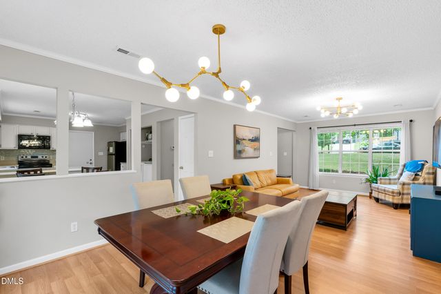 16 Meadowcrest Drive, Durham, NC 27703