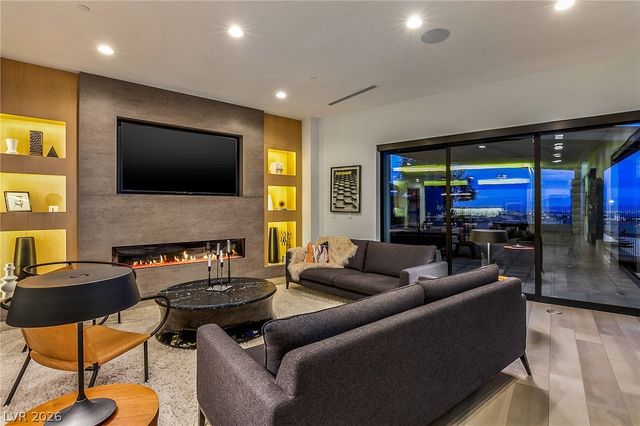 2240 Sky Pointe Ridge Drive, Henderson, NV 89052