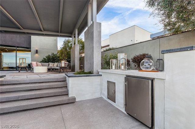 2240 Sky Pointe Ridge Drive, Henderson, NV 89052