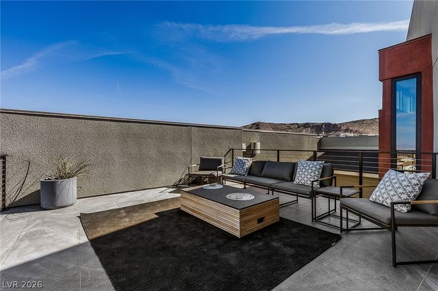 2240 Sky Pointe Ridge Drive, Henderson, NV 89052