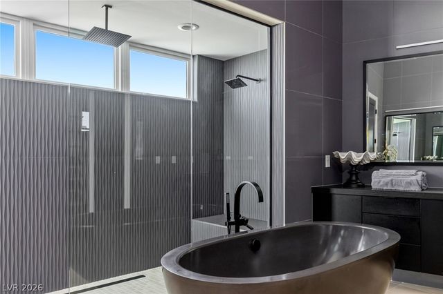 2240 Sky Pointe Ridge Drive, Henderson, NV 89052