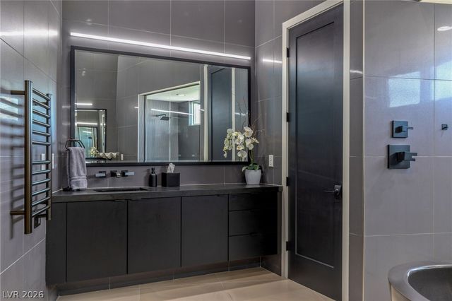 2240 Sky Pointe Ridge Drive, Henderson, NV 89052